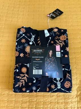 Women's Black & Orange Halloween Pullover